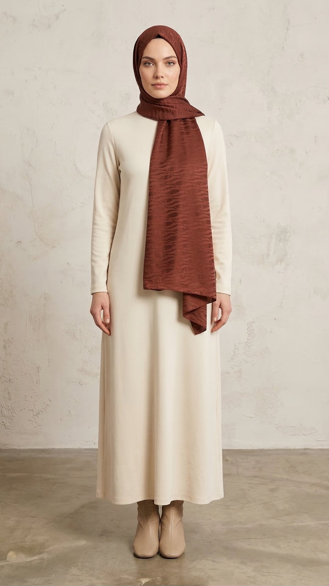 İtalyan Jakar Şal Dalga Desen Bordo omuzda dökümlü duruş