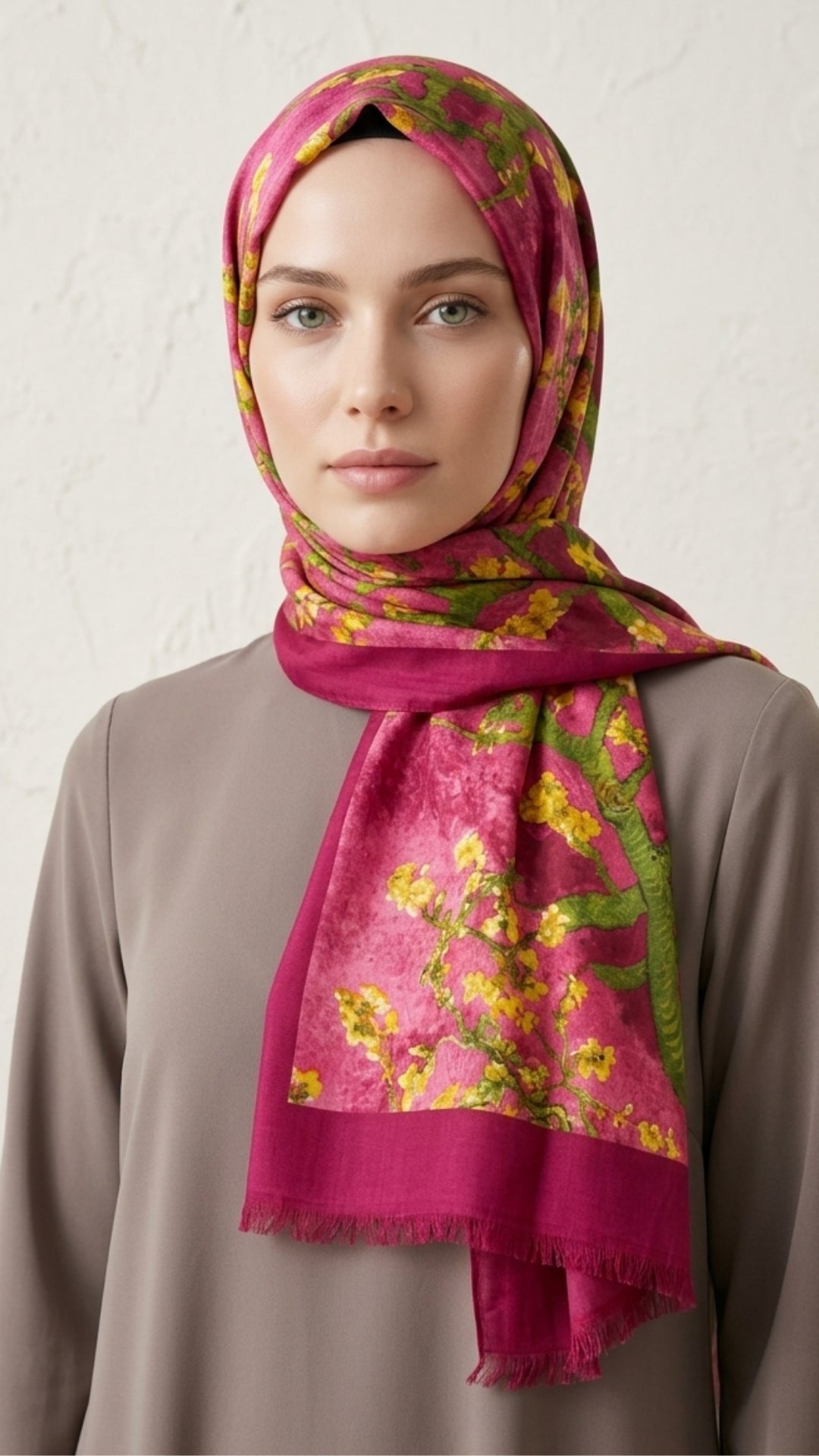 Van Gogh Çiçek Açan Badem Ağacı Pamuk Şal Pembe omuzda dökümlü duruş