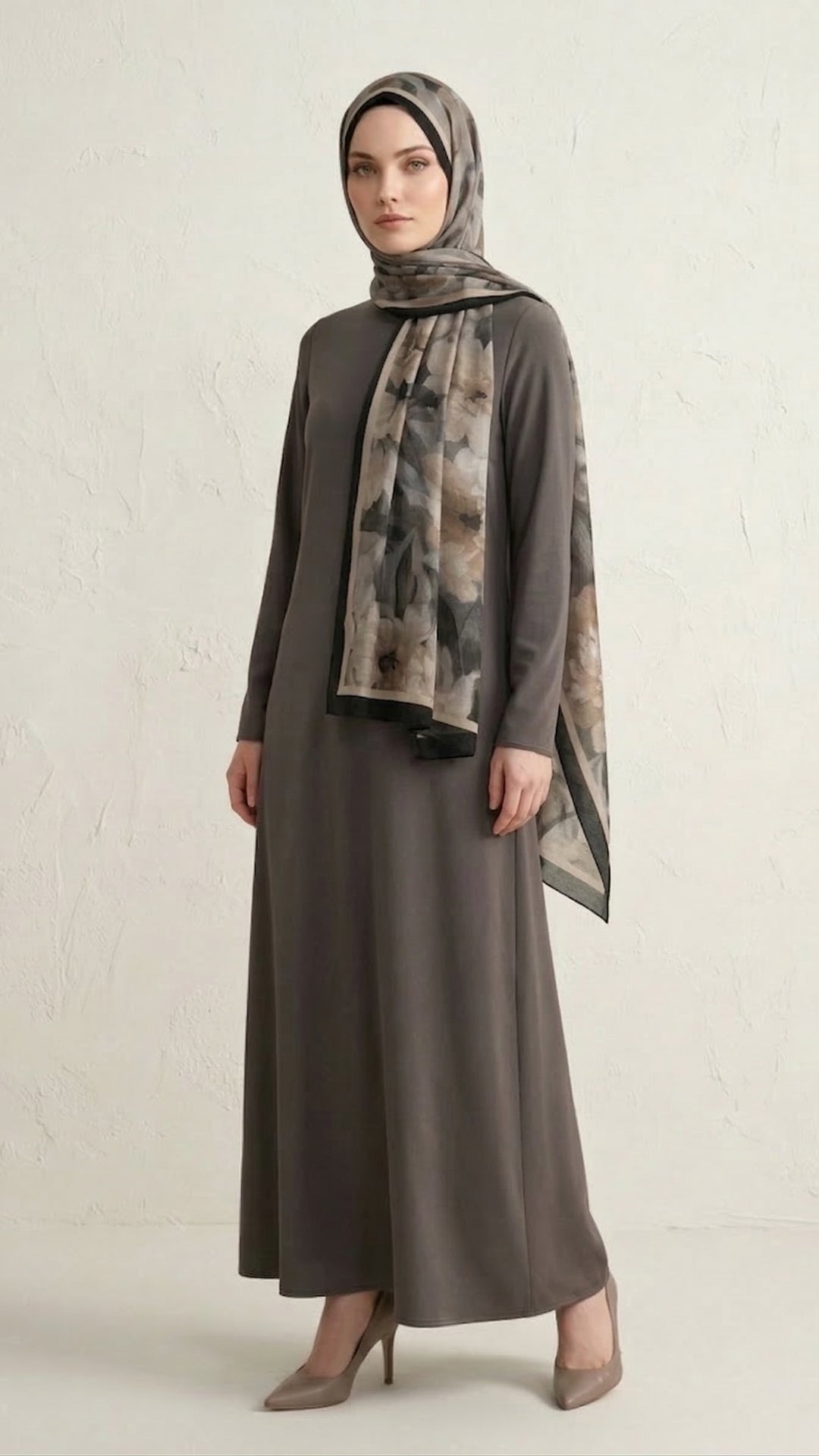 Frosted Bloom Müslin Şal Siyah Bej nefes alan kumaş detayı