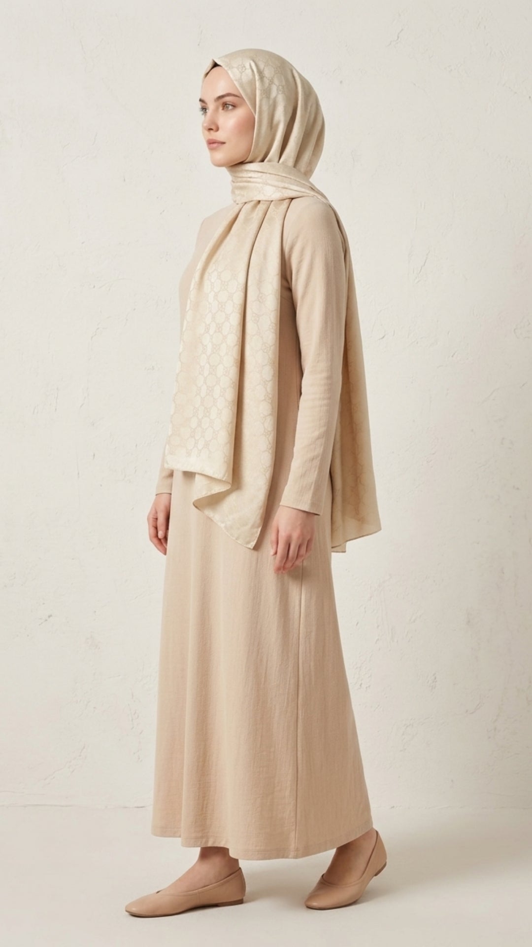 İtalyan Jakar Şal Monogram Desen Bej monogram doku detayı