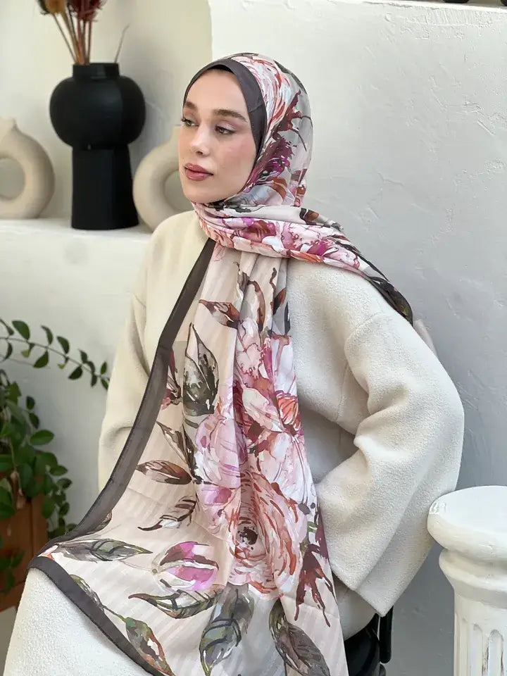 Açelya Desen Çizgili Bambu Şal Acı Kahve ile sıcak zarafet