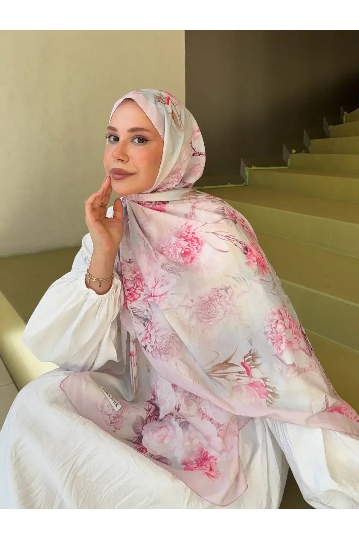 Fransız İpeği Desenli Şal Pembe önden görünüm