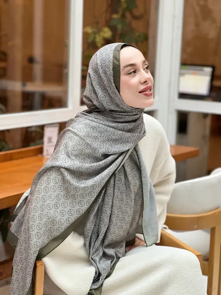 Şık kombinler için Haki MK Desen Pamuk Şal