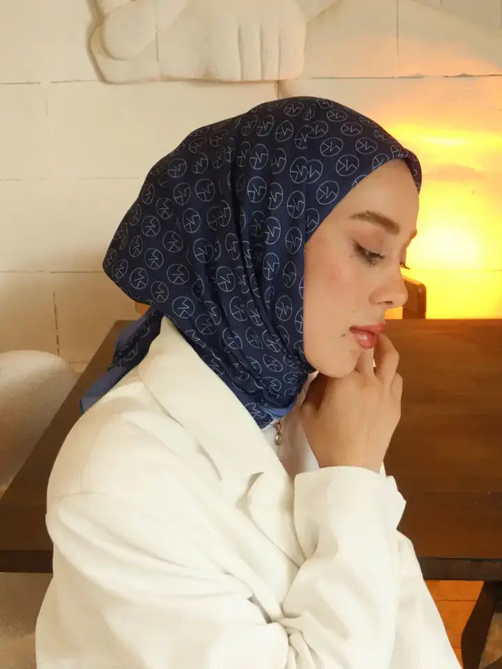 Şık kombinler için Lila Lacivert MK Pamuk Eşarp