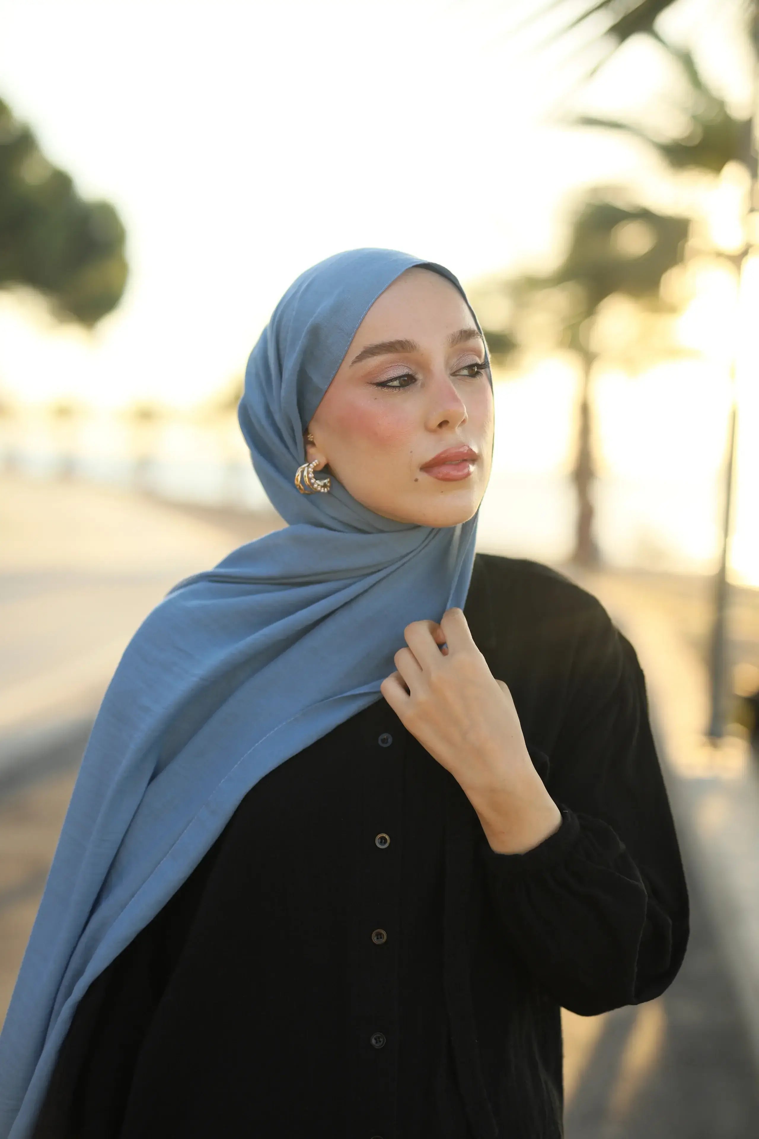 Marin Neo Pamuk şal ile sade ve zarif bir stil oluşturun