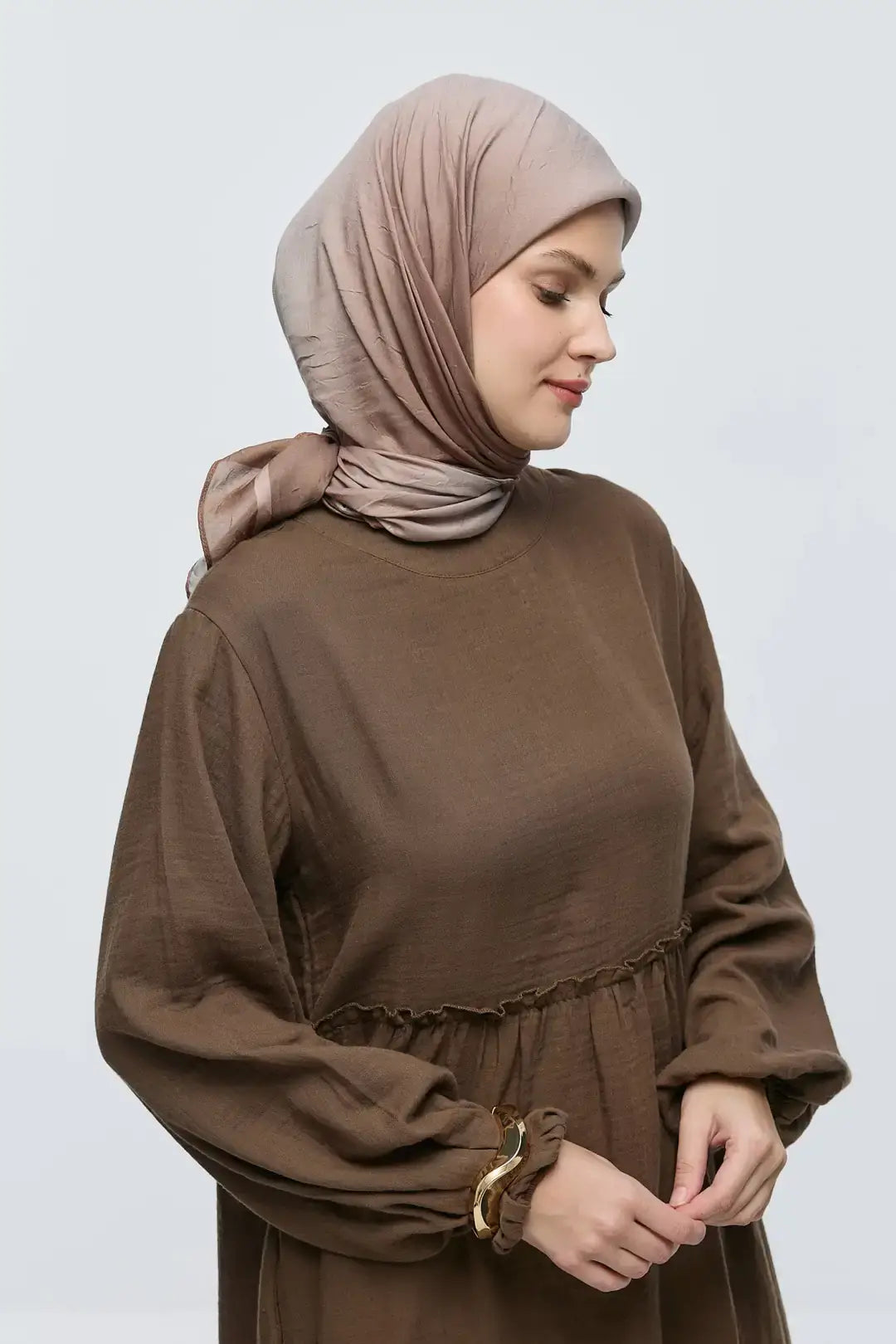 Bambu Eşarp kombin örneği Koyu Vizon tonlar