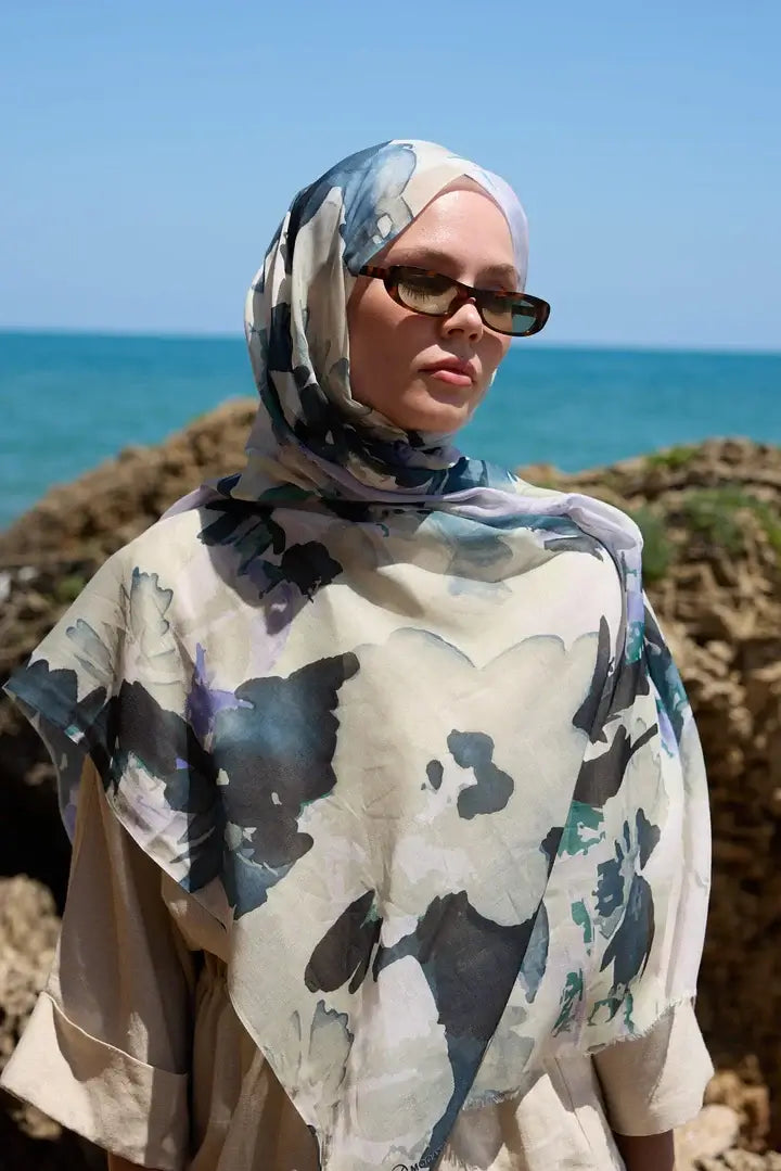 Yumuşak dokulu Mirelya Desen Aya Şal ile şık stil önerisi