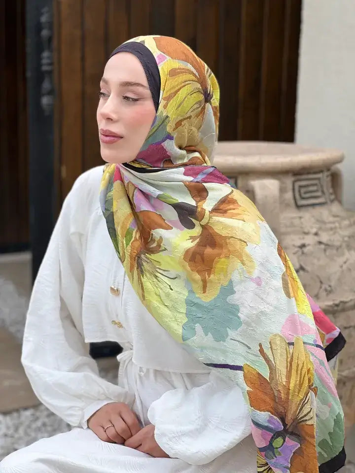 Yumuşak bambu dokulu Rapsodi Desen Şal ile şık stil önerisi