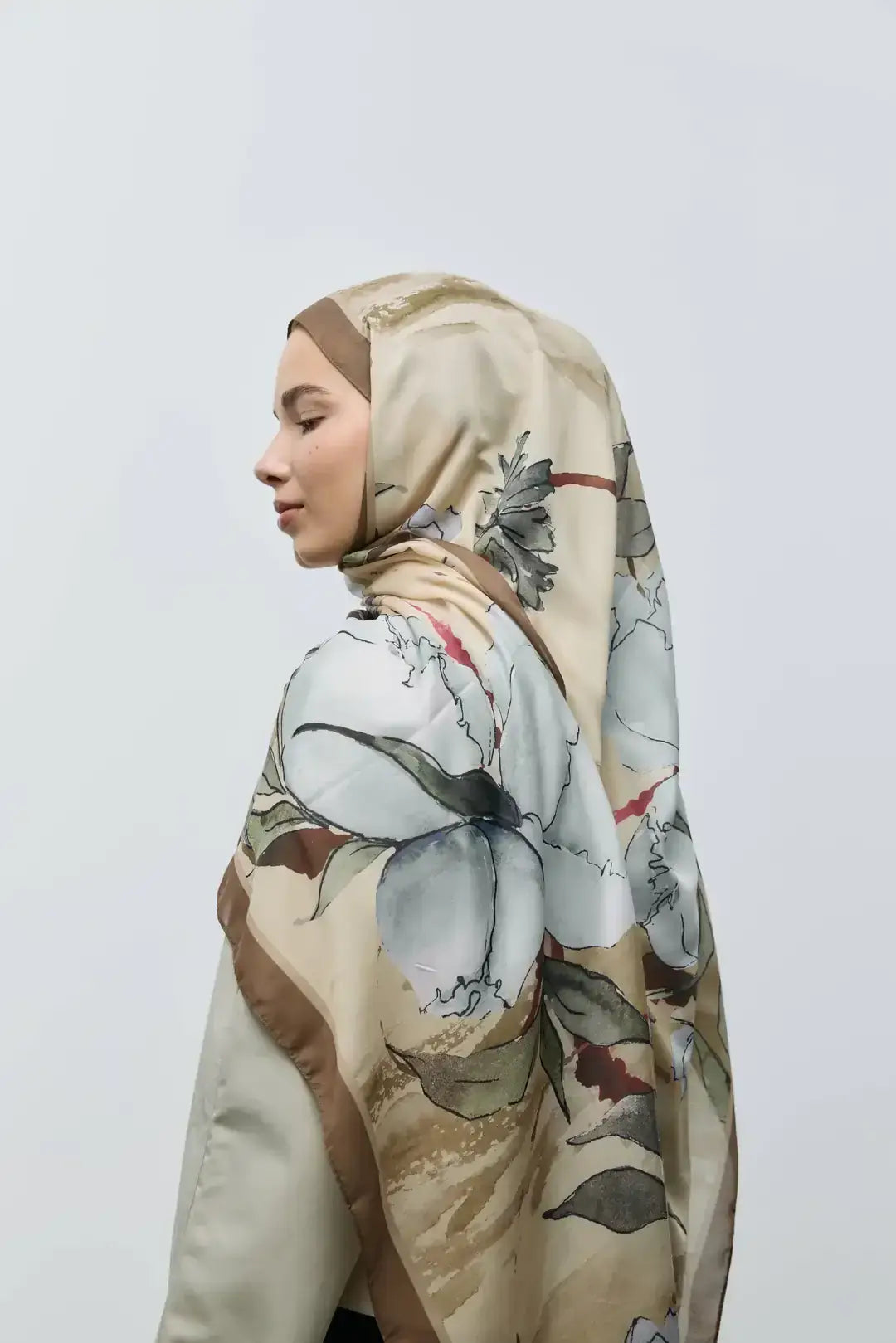 Pamuk Şal Nileya Desen Kahverengi önden görünüm soft dokuda