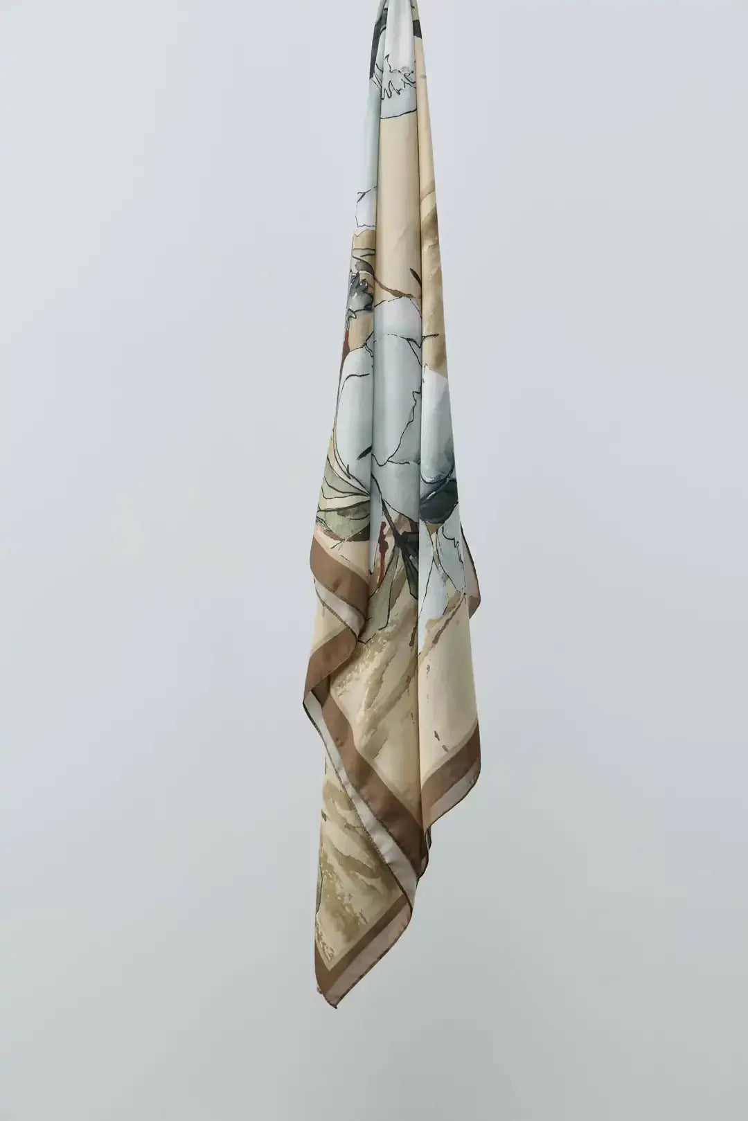 Pamuk Şal Kahverengi kombin örneği doğal ışıkta