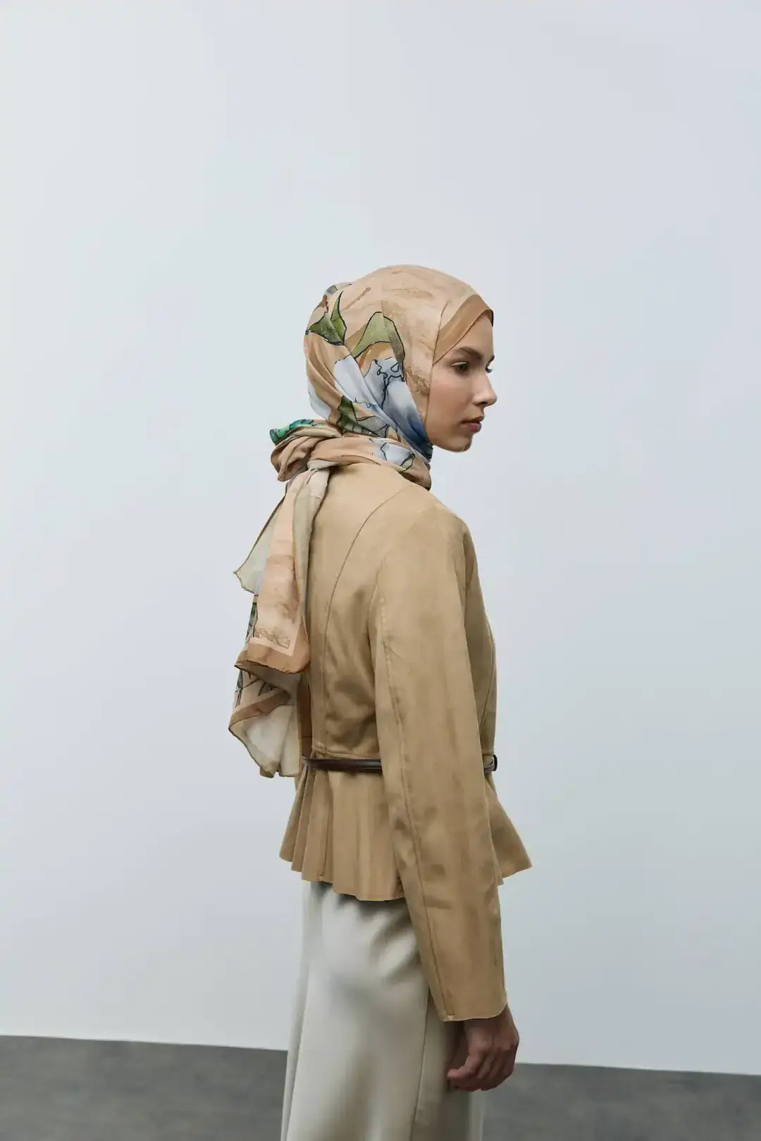 Pamuk Şal Nileya Desen Karamel yumuşak kumaş dokusu