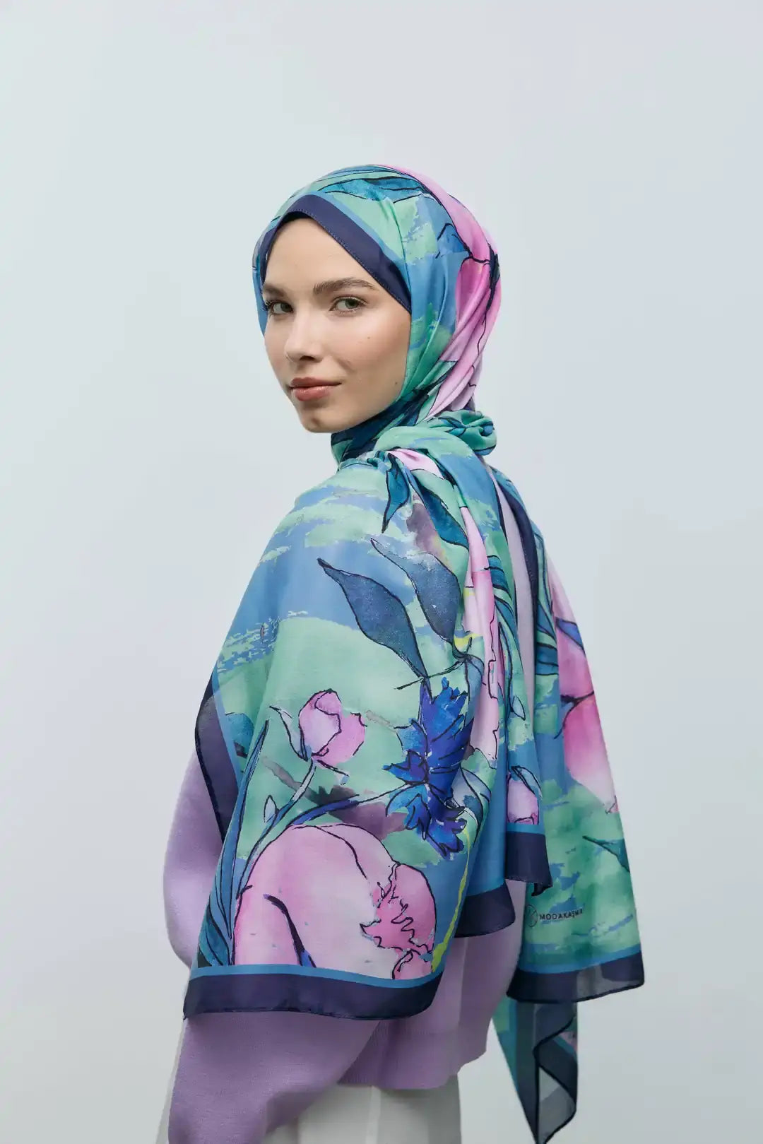 Pamuk Şal Nileya Desen Lacivert önden görünüm soft dokuda