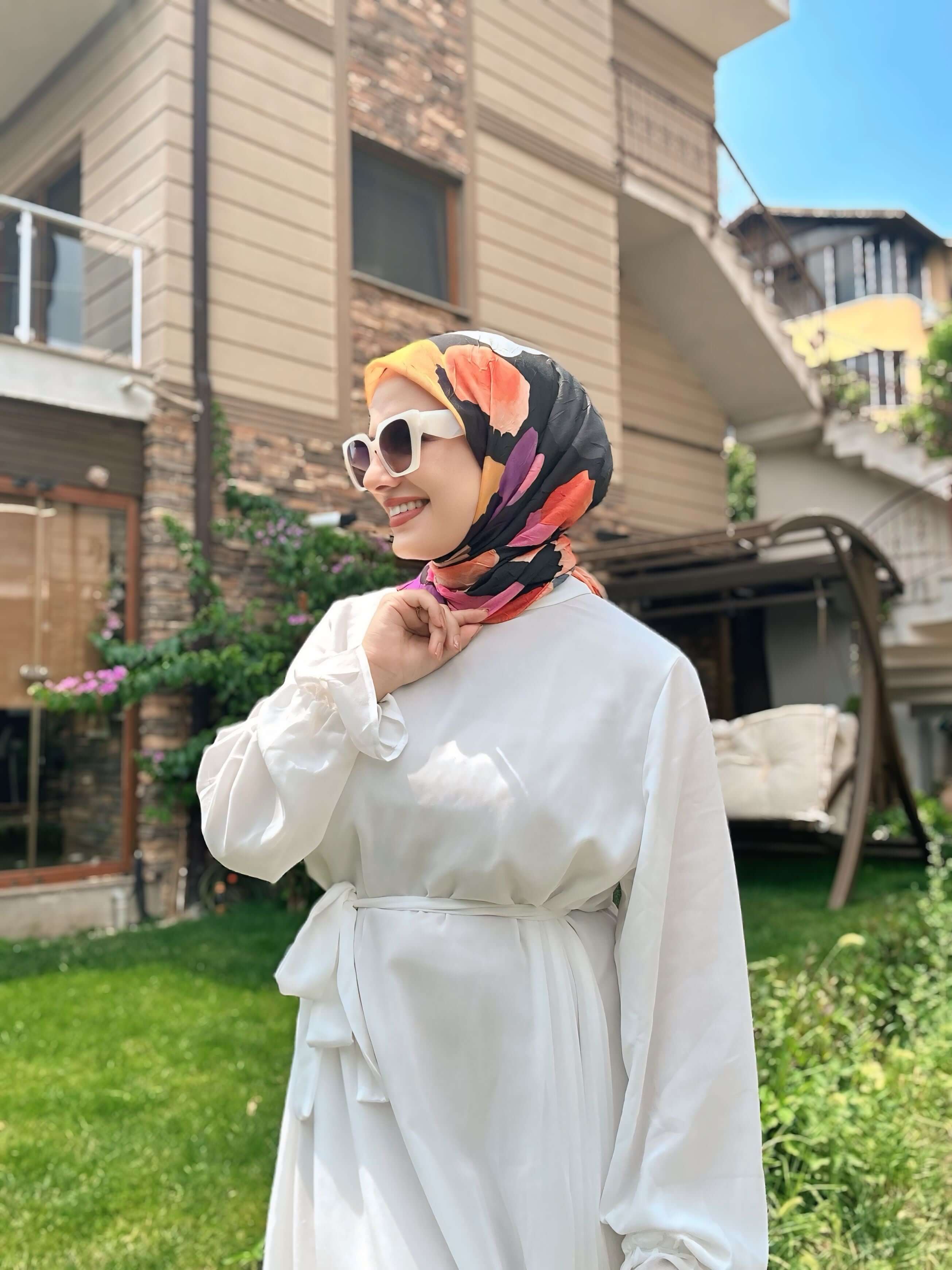 Modern kombinler için Siyah Turuncu Palet Desen Bambu Eşarp