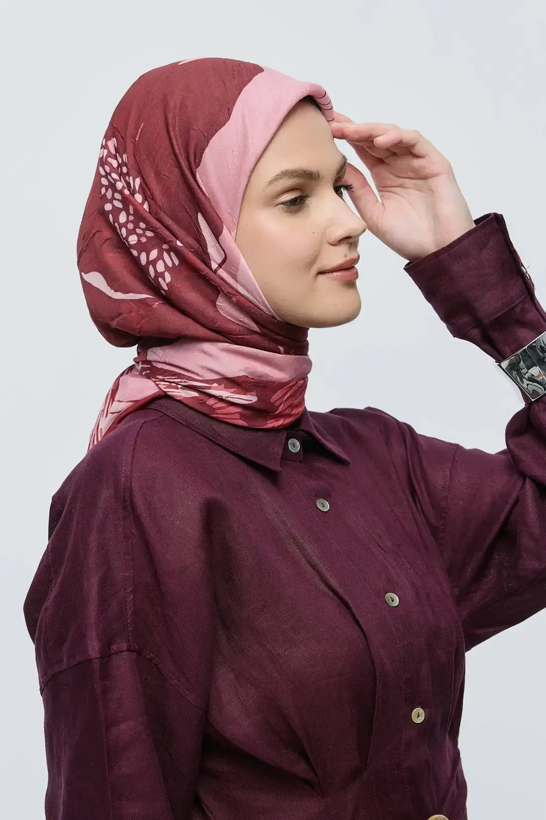 Bambu Eşarp kombin örneği Şakayık Desen Bordo