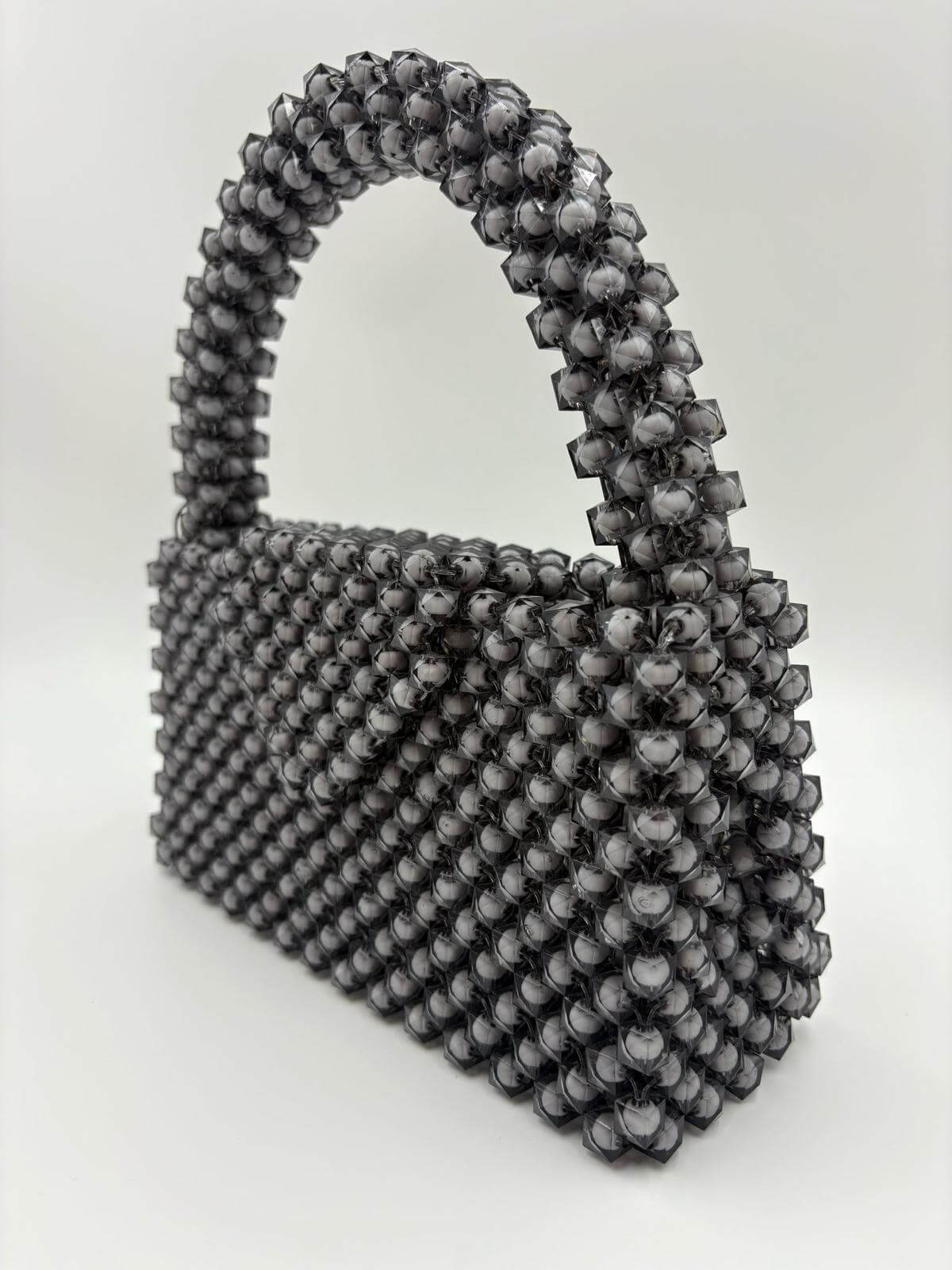 Diamond bohem çanta, özgün tasarımıyla modern ve stil sahibi bir şıklık sunar.