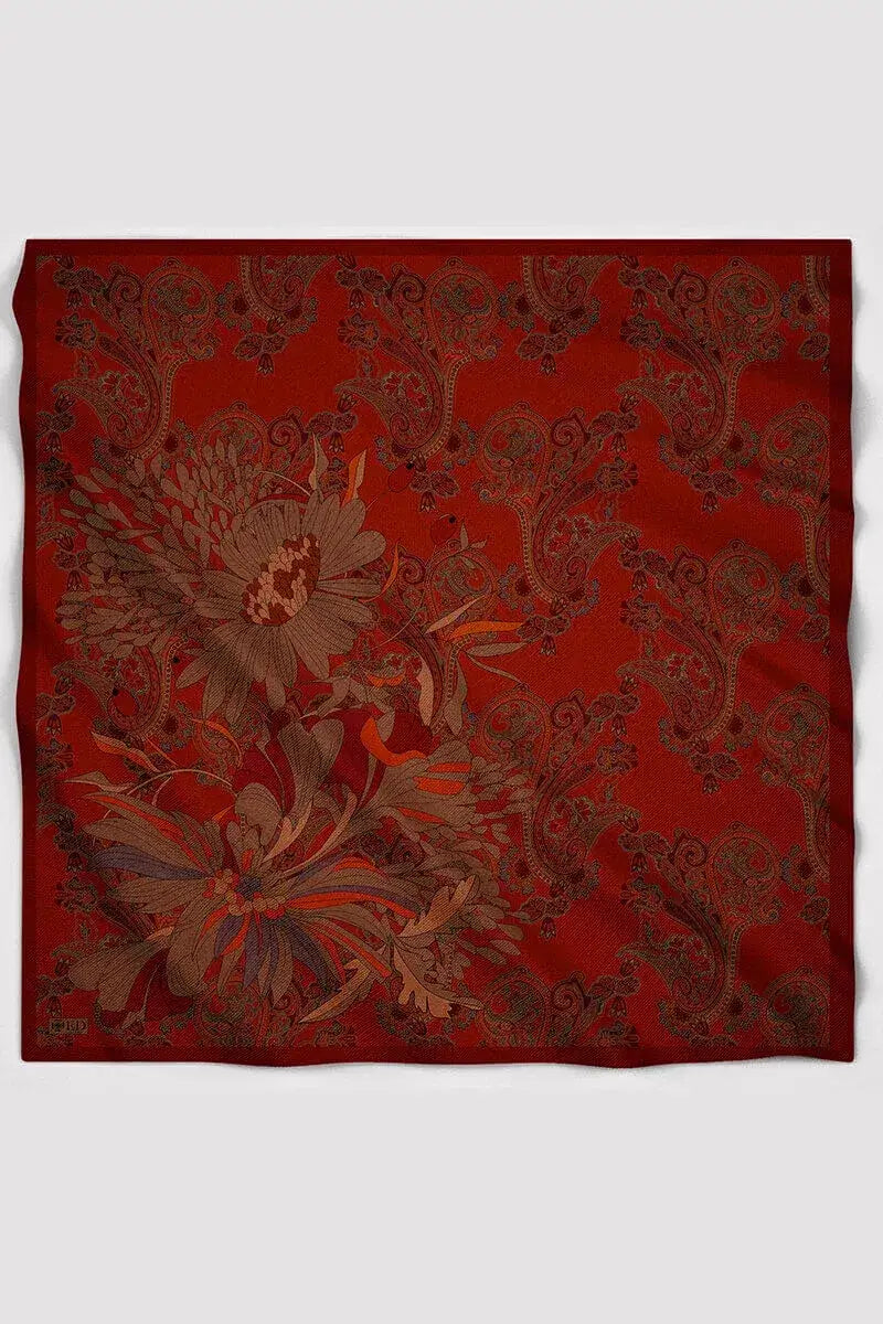 “Moda Nûda Vision Art Collection Flare ipek eşarp – turuncu zemin üzerinde floral ve paisley desenli kare tasarım”