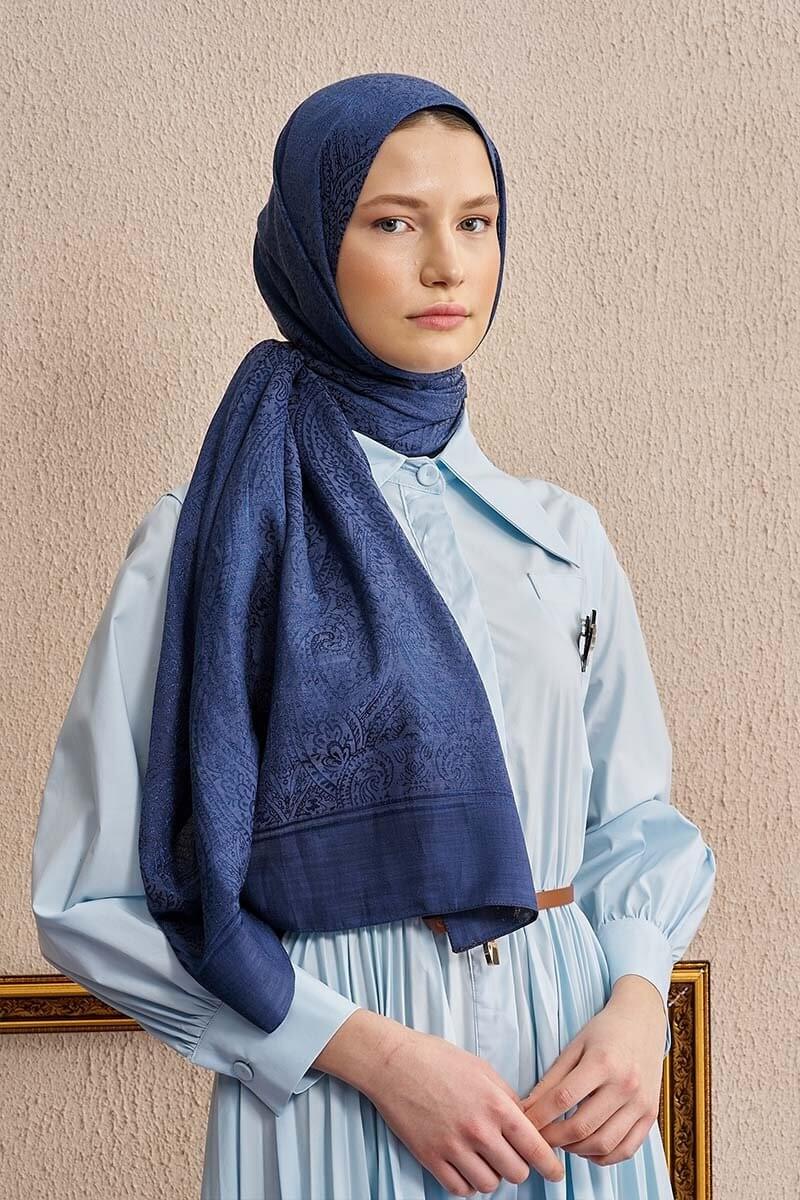 Çift Taraflı Etnik Desen Şal Lacivert çift taraflı tasarımlı şal modeli
