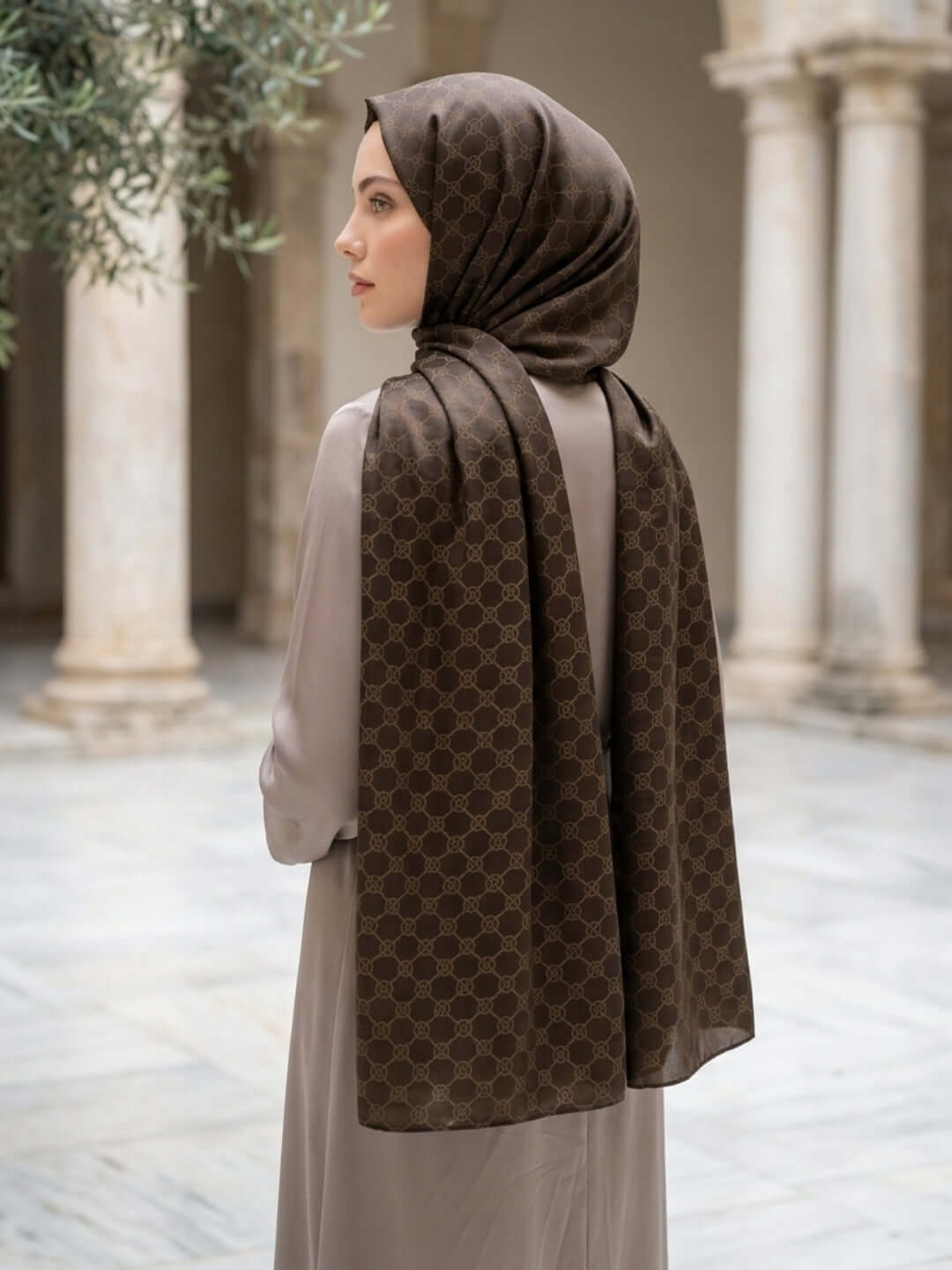 İtalyan Jakar Şal Monogram Desen Siyah - Asil ve Lüks Stil