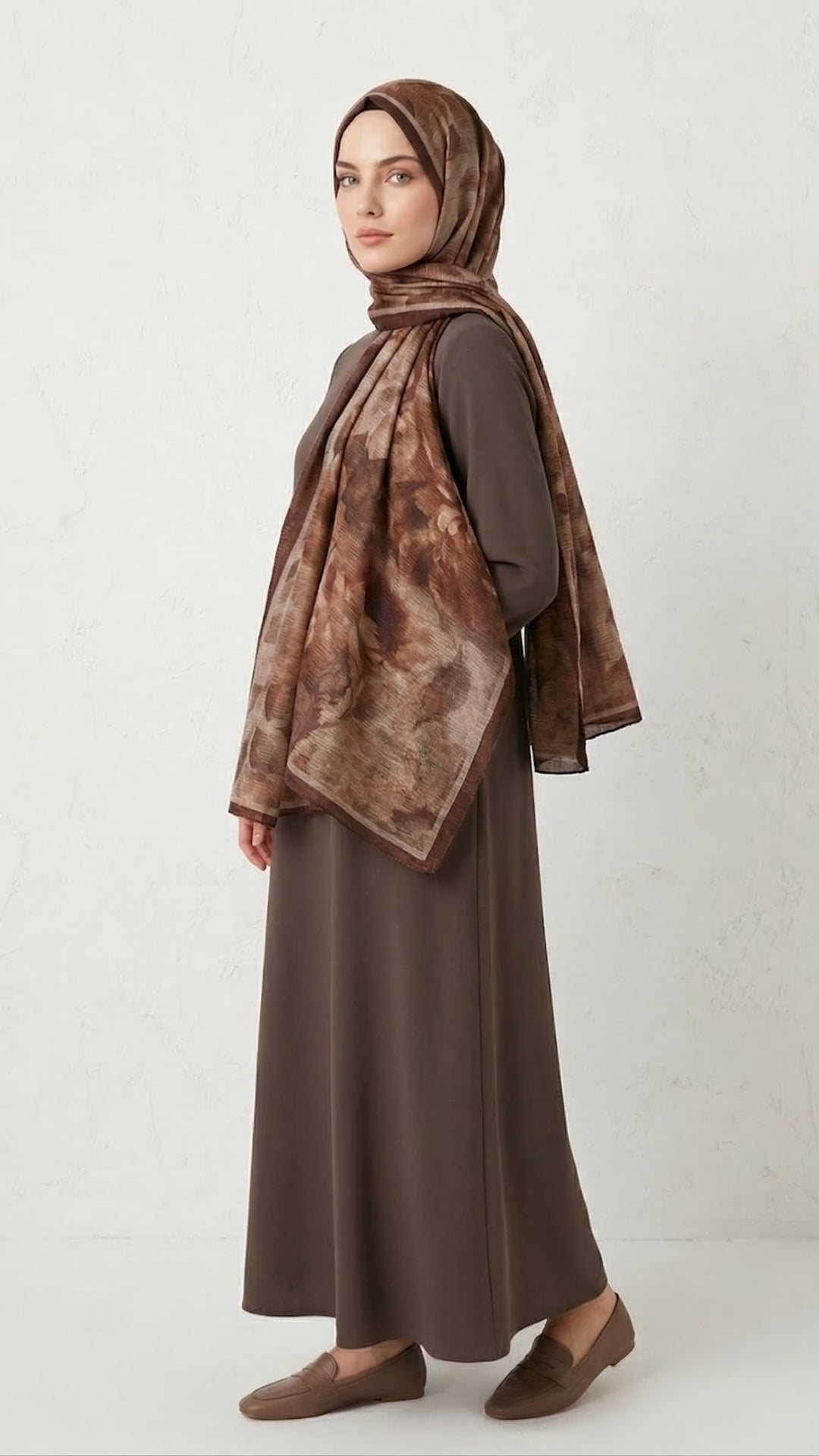Frosted Bloom Müslin Şal Acı Kahve arkadan bağlama stili