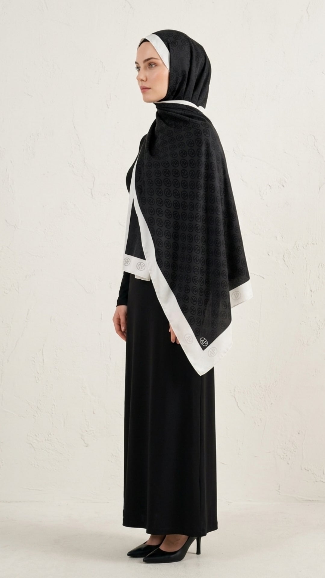 Jakar Şal AP Monogram Desen - Siyah