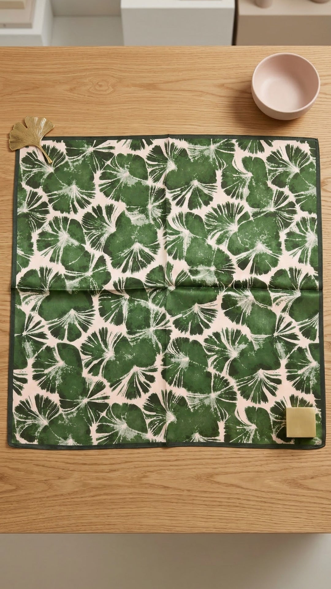 Çin İpeği Batik Desen Fular Yeşil | Etnik ve Zarif Stil