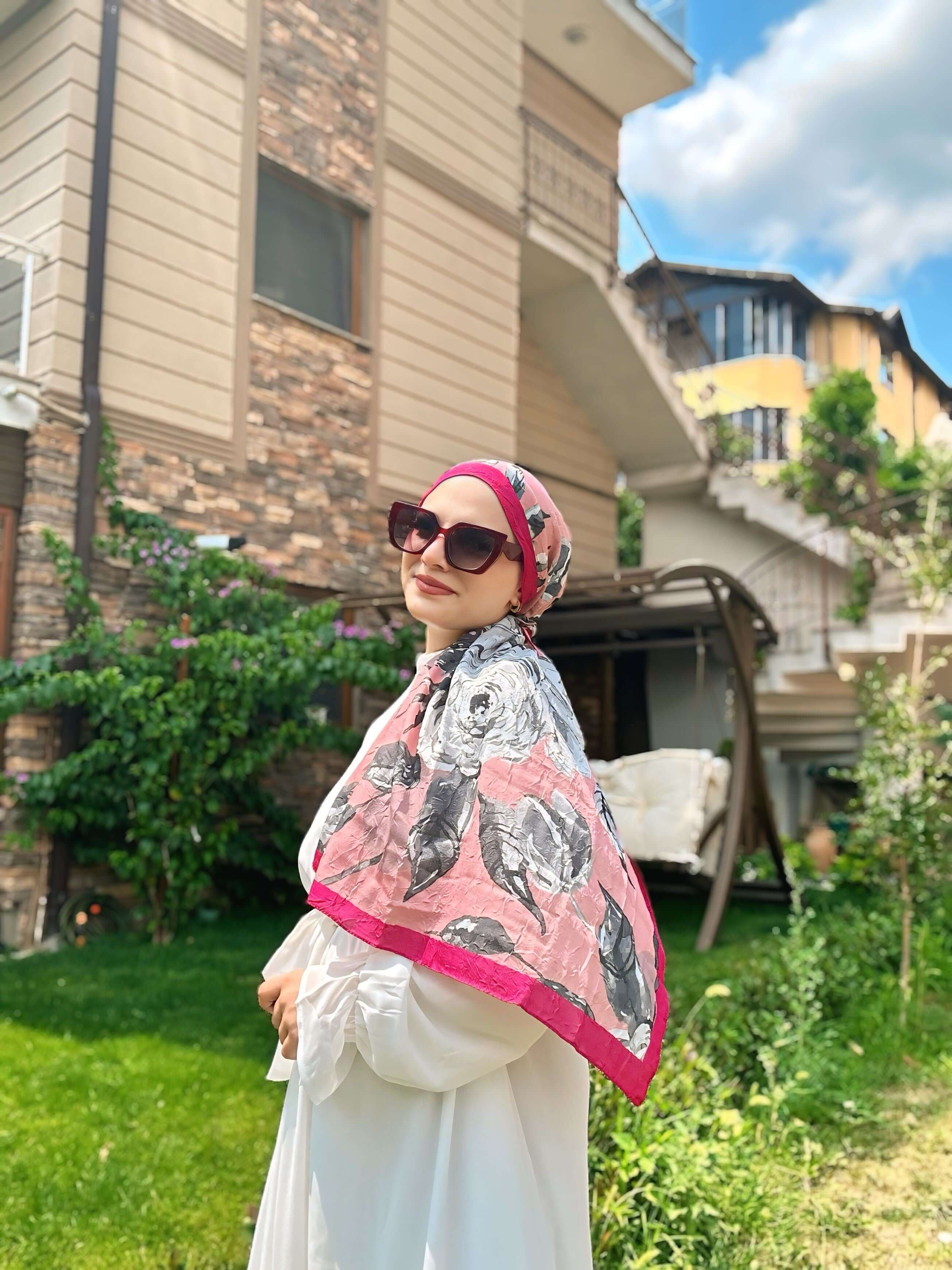 Açelya Desen Bambu Şal Fuşya ile canlı ve modern stil