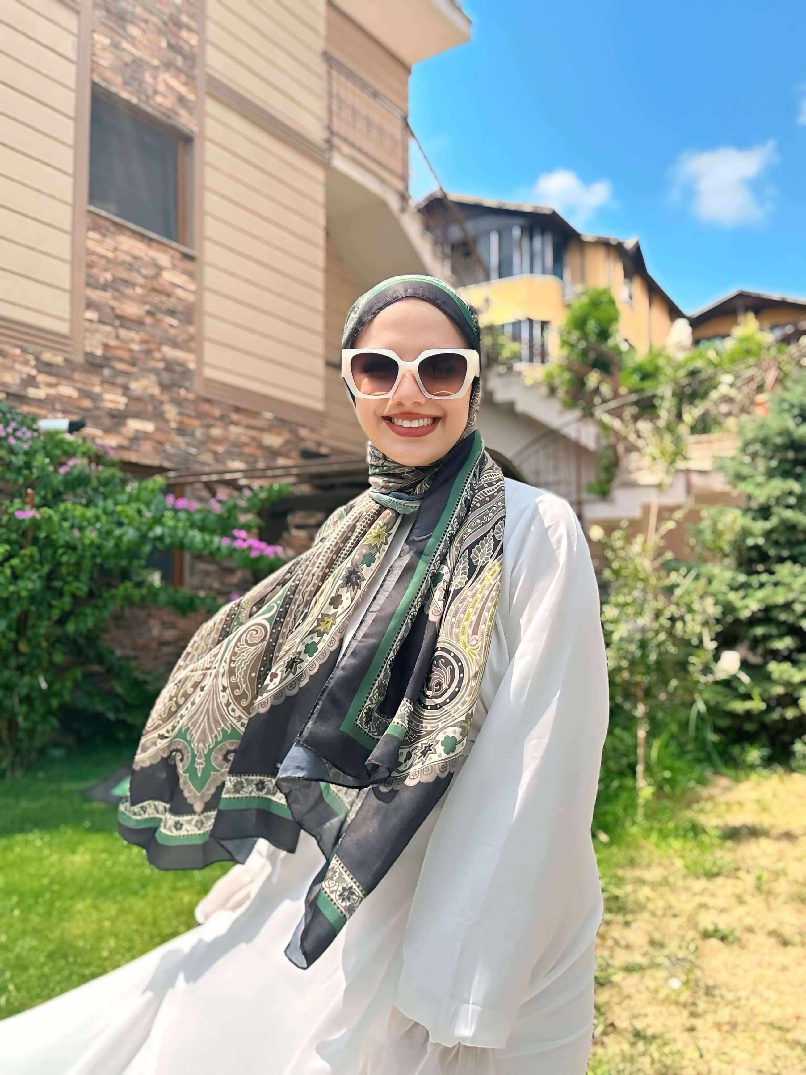 Çiçekli Etnik Desen Şal Siyah Yeşil