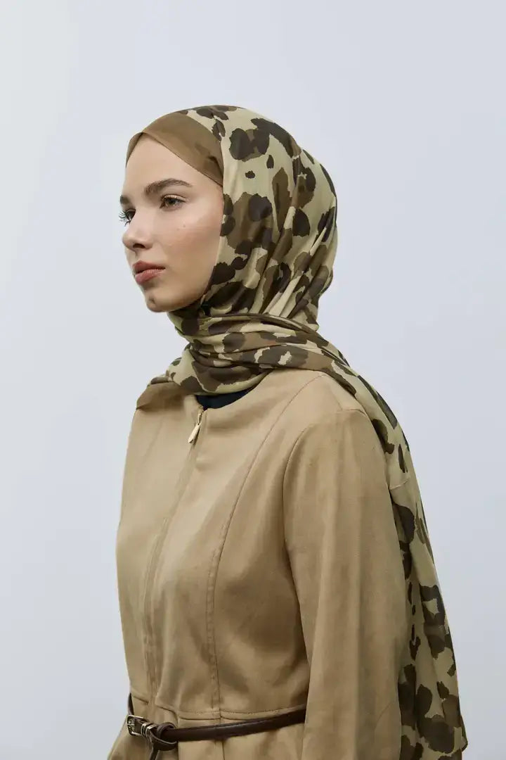 Leopar Desen Aya Şal önden görünüm soft dokuda