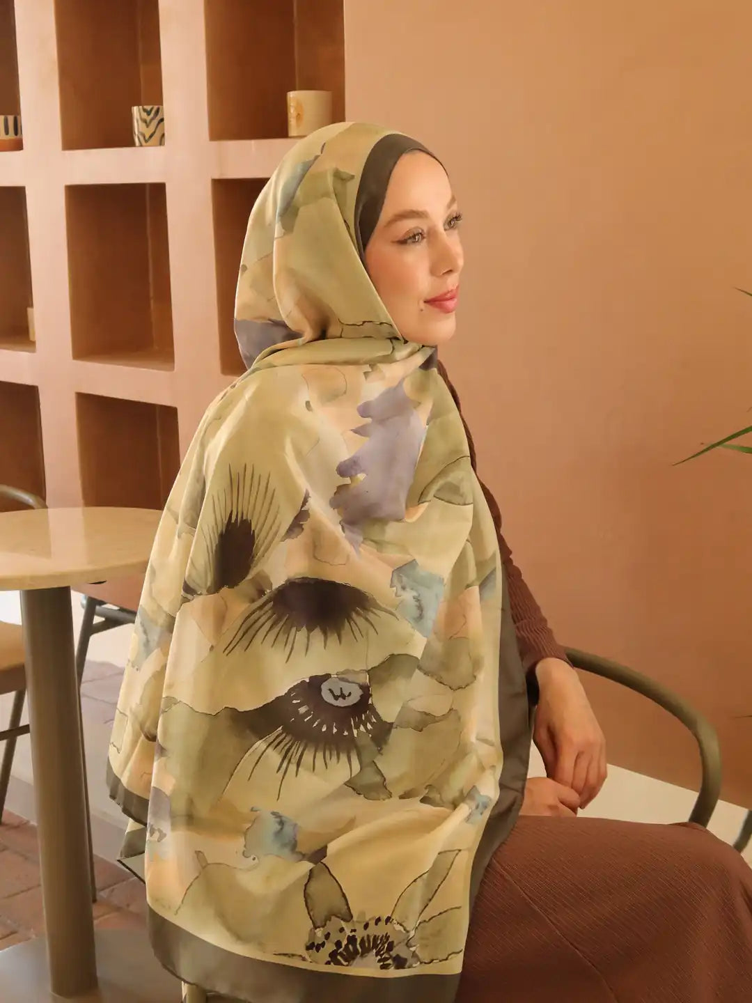 Pamuk Şal Livora Desen Haki önden görünüm soft dokuda