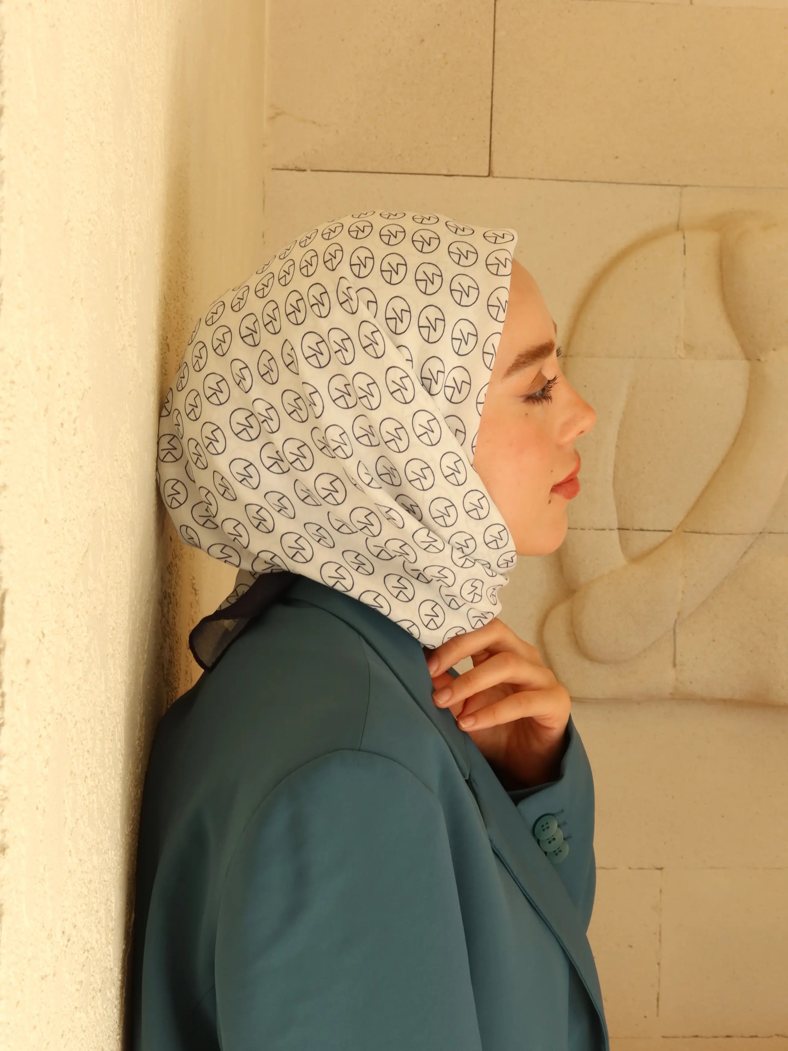 MK Pamuk Eşarp - Lacivert-Beyaz