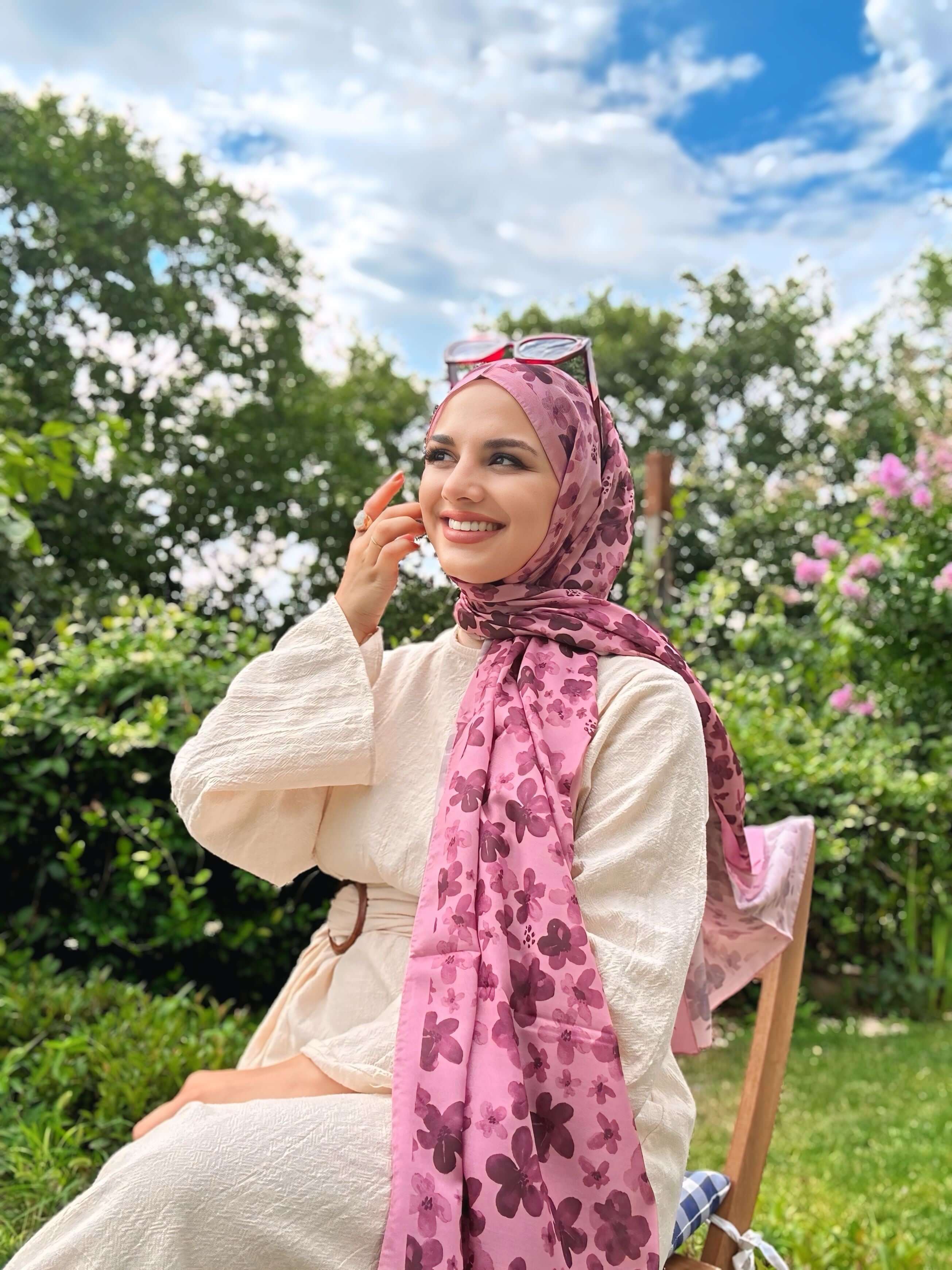 Pembe tonlarında yumuşak dokulu Blom Desen Soft Şal detaylı görünüm