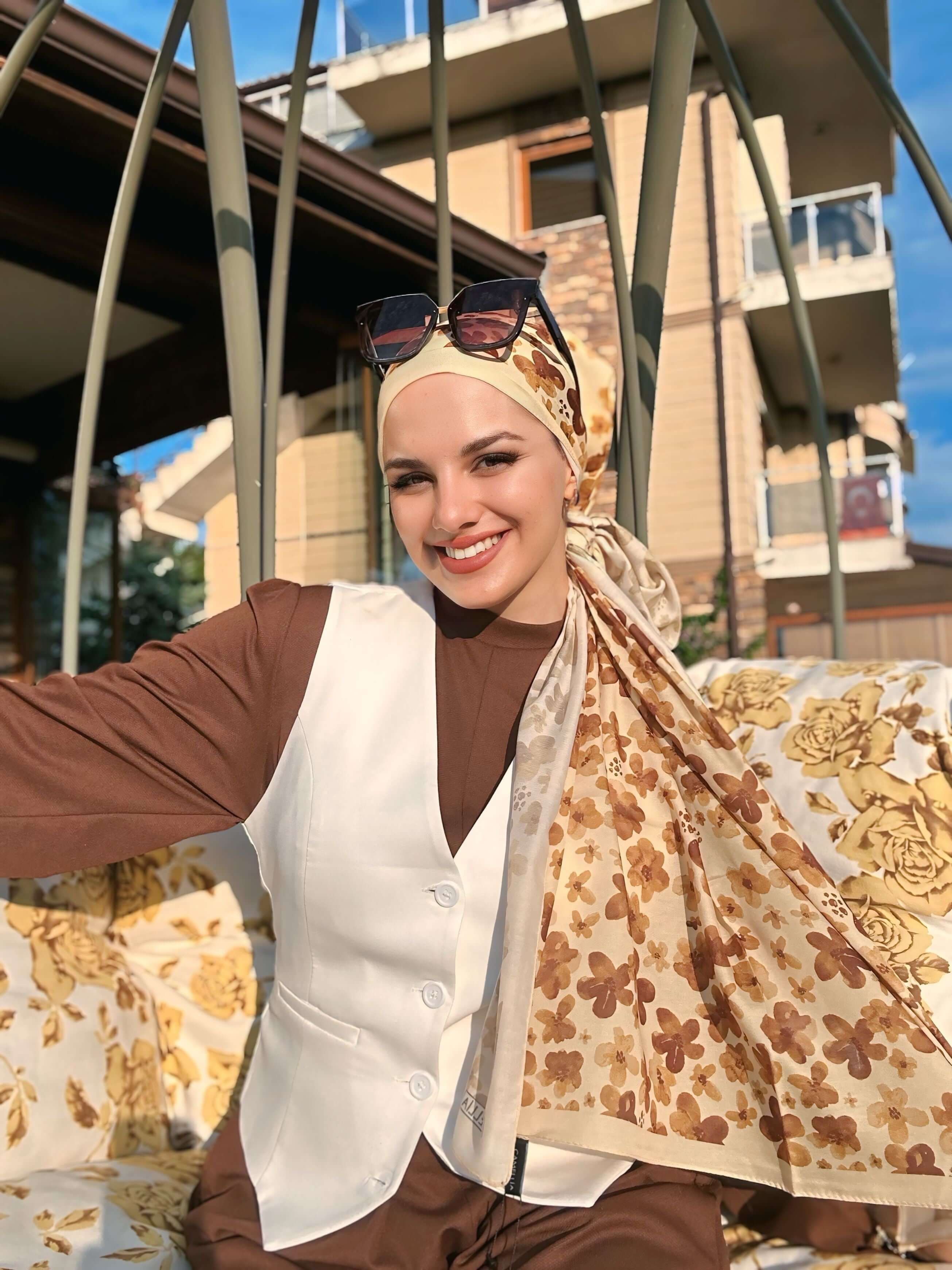 Blom Desen Soft Şal Tereyağ Sarısı ile sıcak ve yumuşak stil