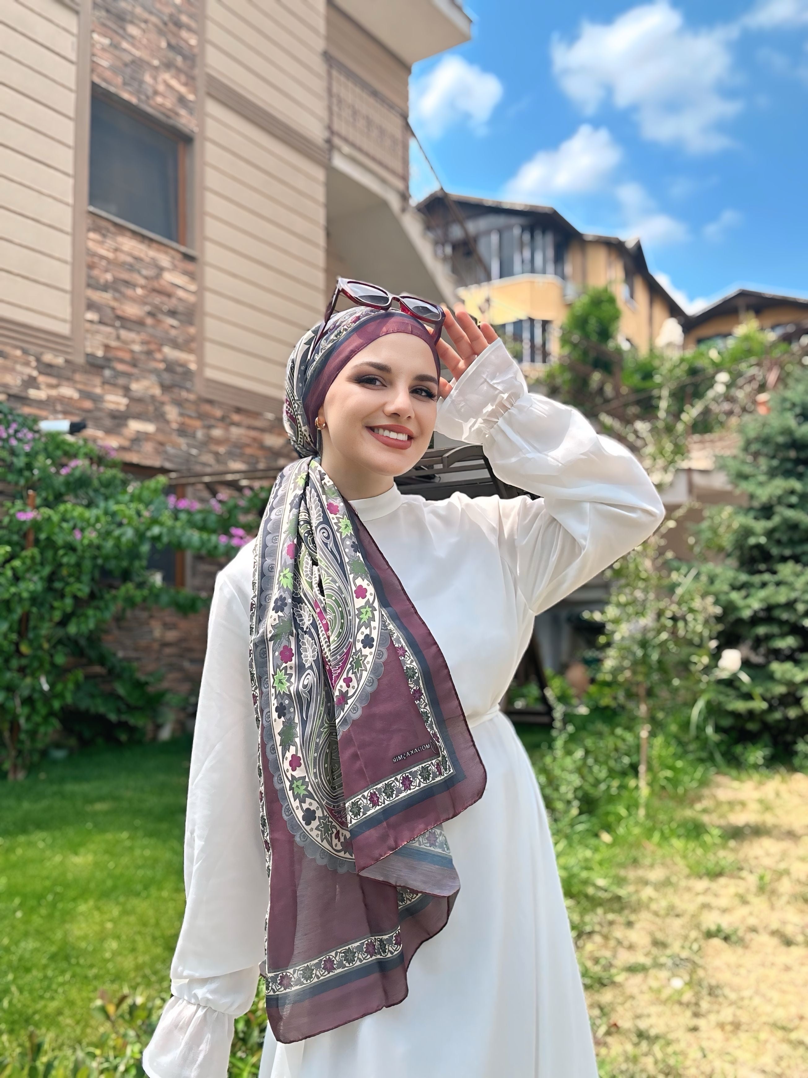 Çiçekli Etnik Desen Şal Vişne