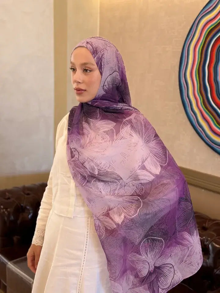 Esilda Desen Aya Şal Vintage Rose rengiyle zarif kombin