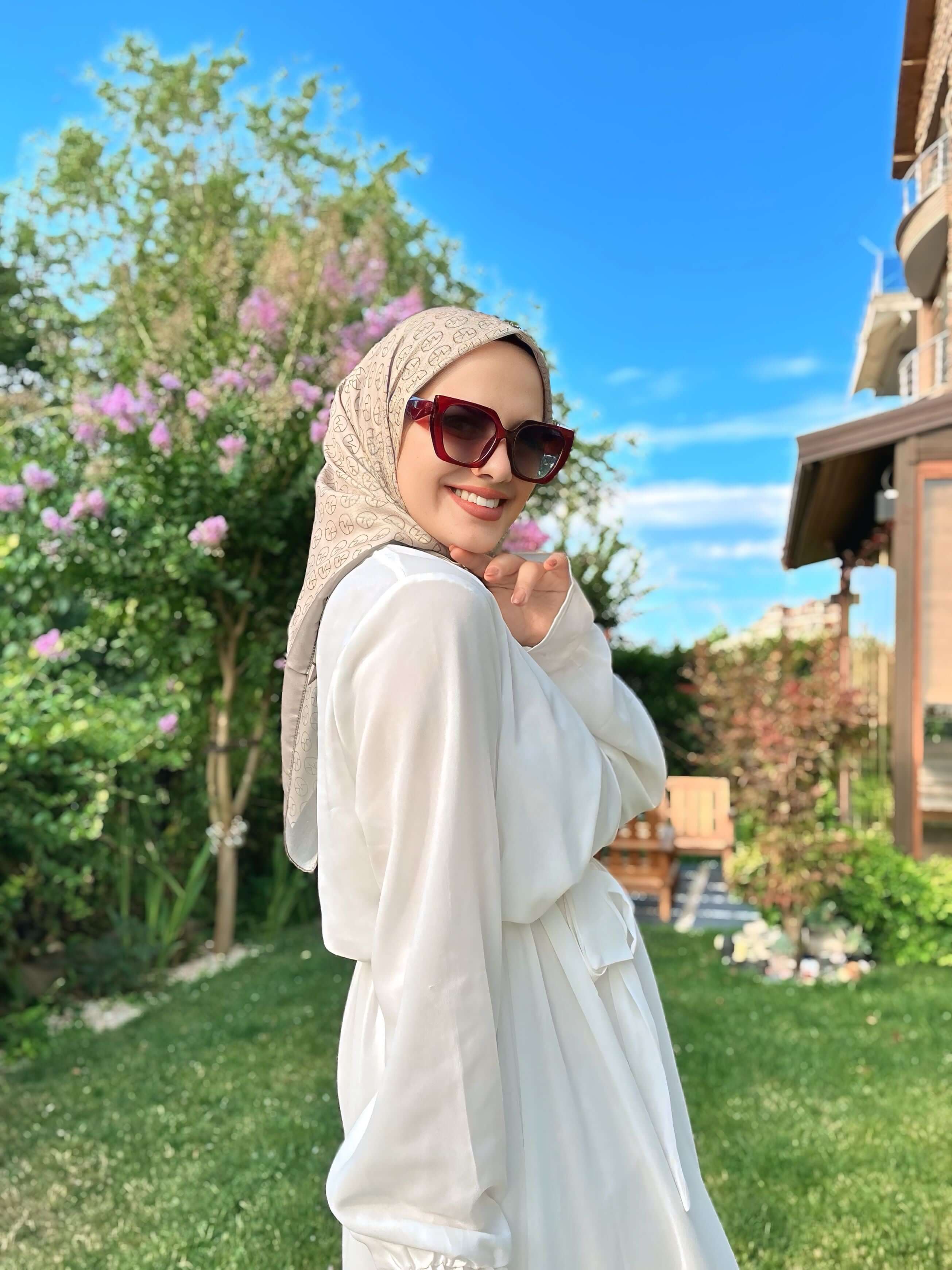 MK Pamuk Eşarp Yeşil Bej ile doğal tonlarla zarif stil
