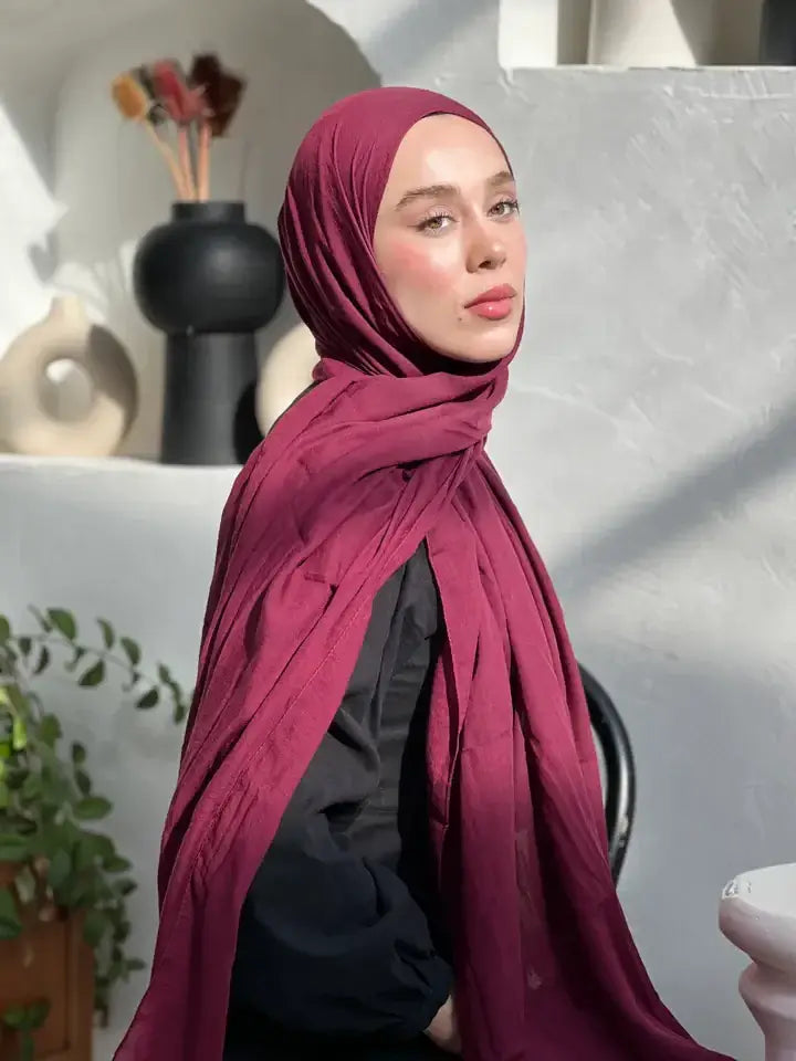 Nefes alabilen pamuklu Vişne Neo Pamuk Şal ile şık stil önerisi