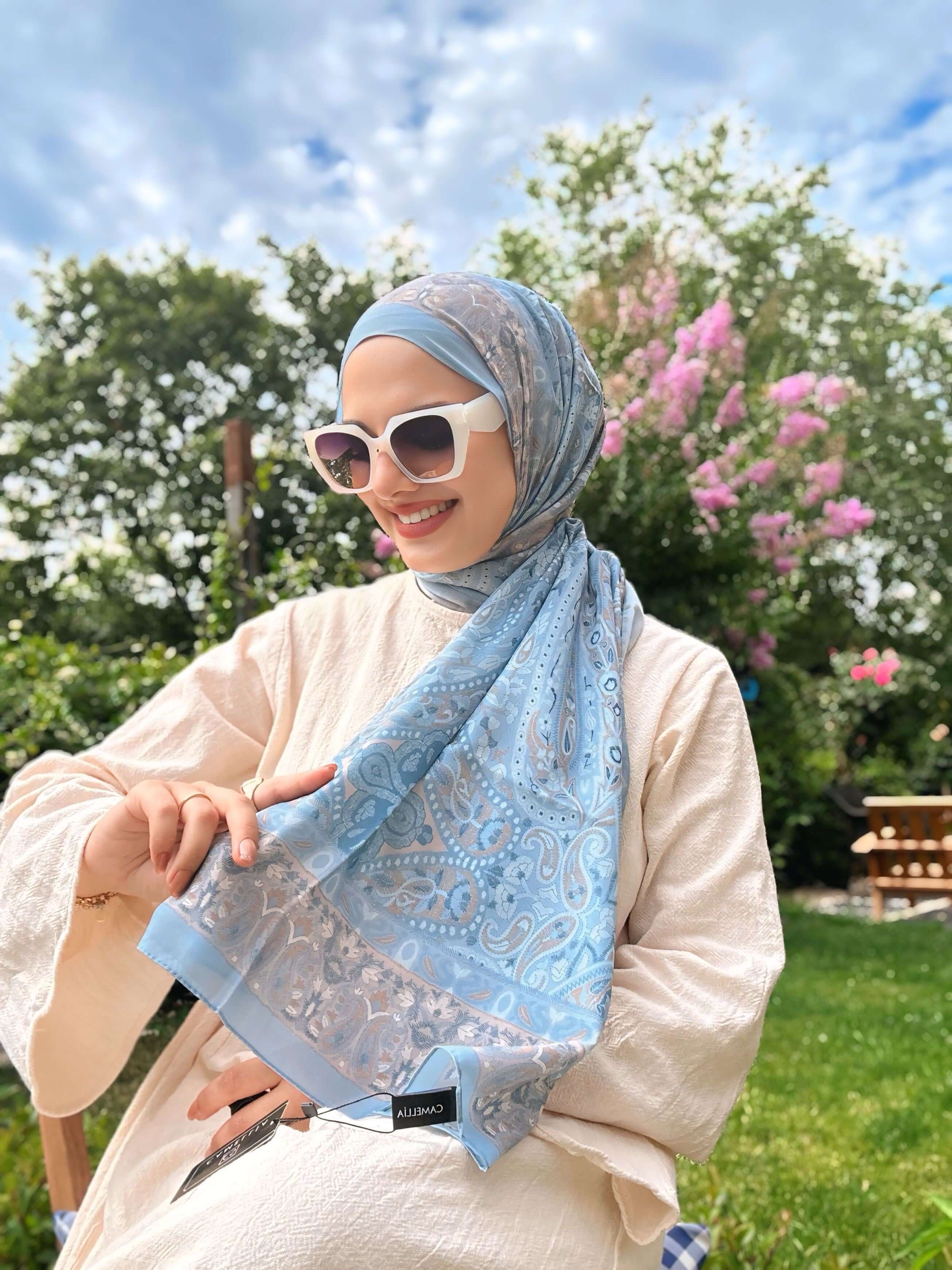 Vela Desen Soft Şal Mavi ile ferah ve modern şıklık