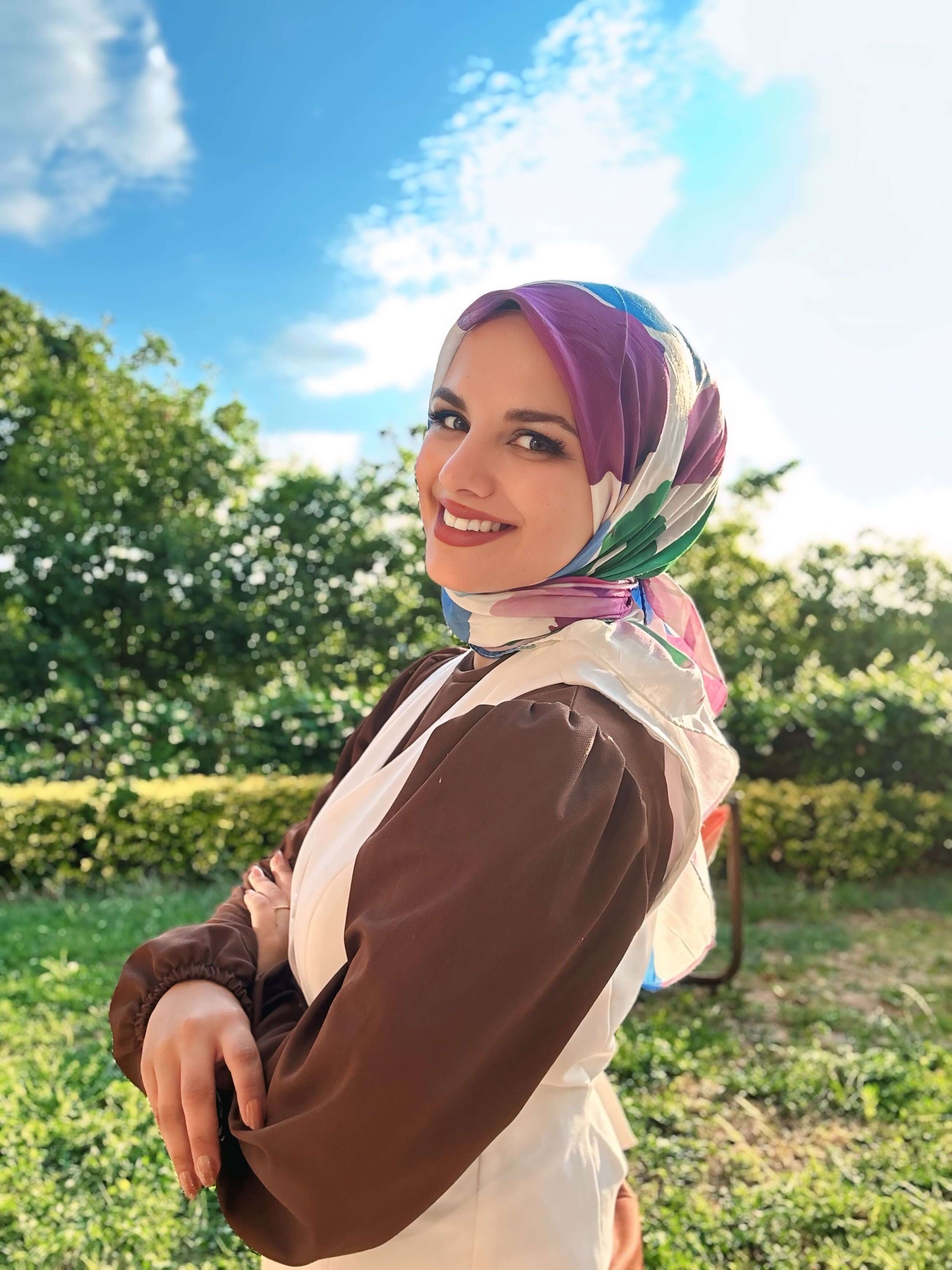 Palet Desen Bambu Eşarp Beyaz Eflatun ile pastel zarafetin gücü