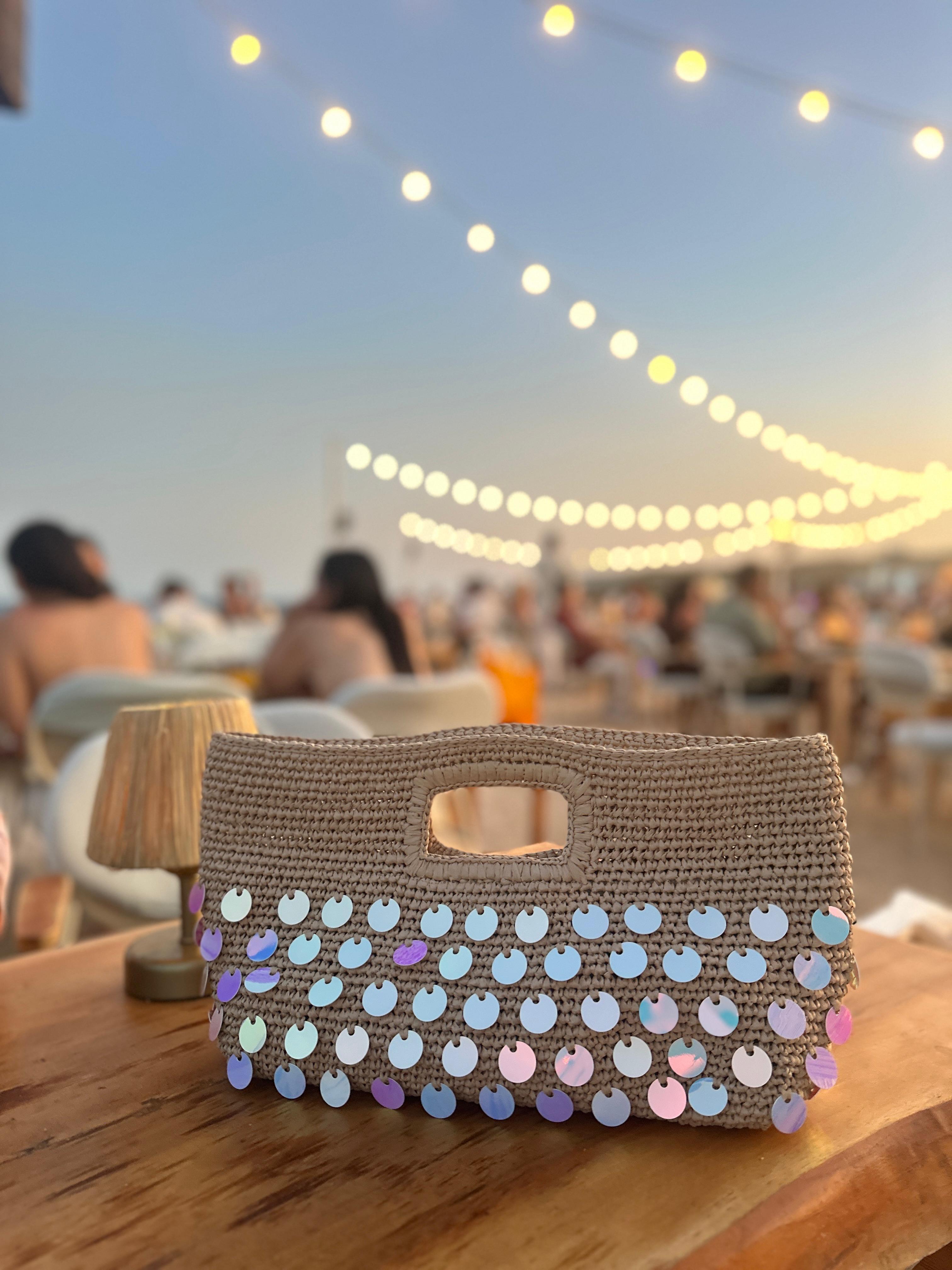 Luna Shine bohem çanta, ışıltılı tasarımıyla modern ve özgün bir şıklık sunar.