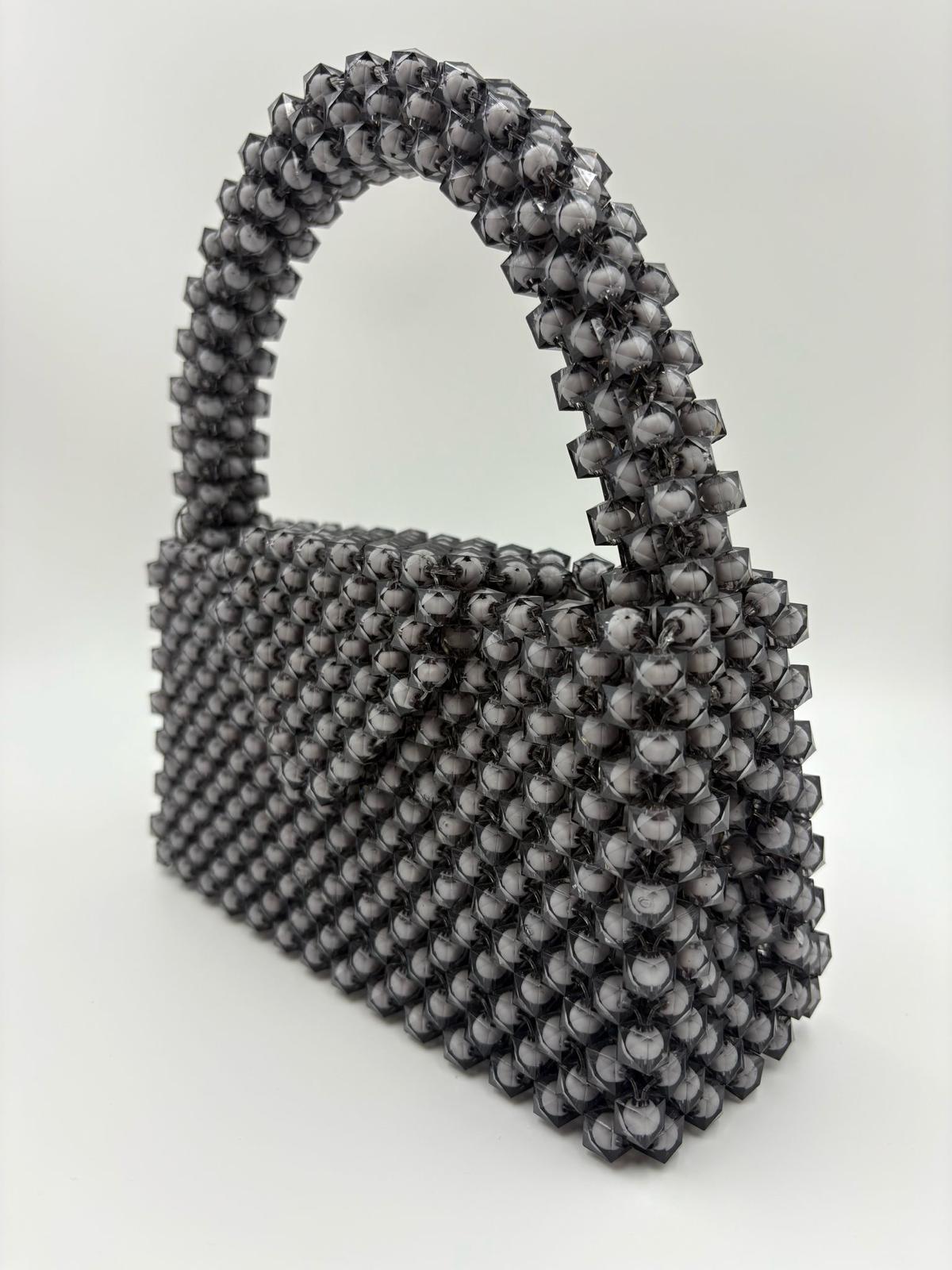 Diamond bohem çanta, özgün tasarımıyla modern ve stil sahibi bir şıklık sunar.