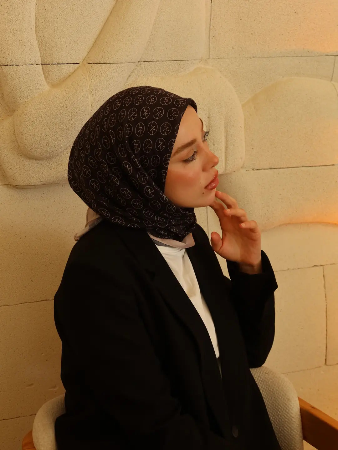 MK Pamuk Eşarp - Bej-Siyah